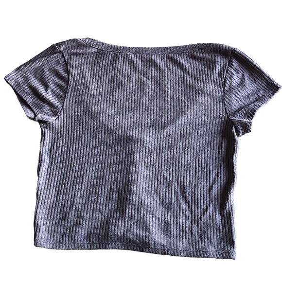 Me to We vneck top size S - Picture 4 of 4